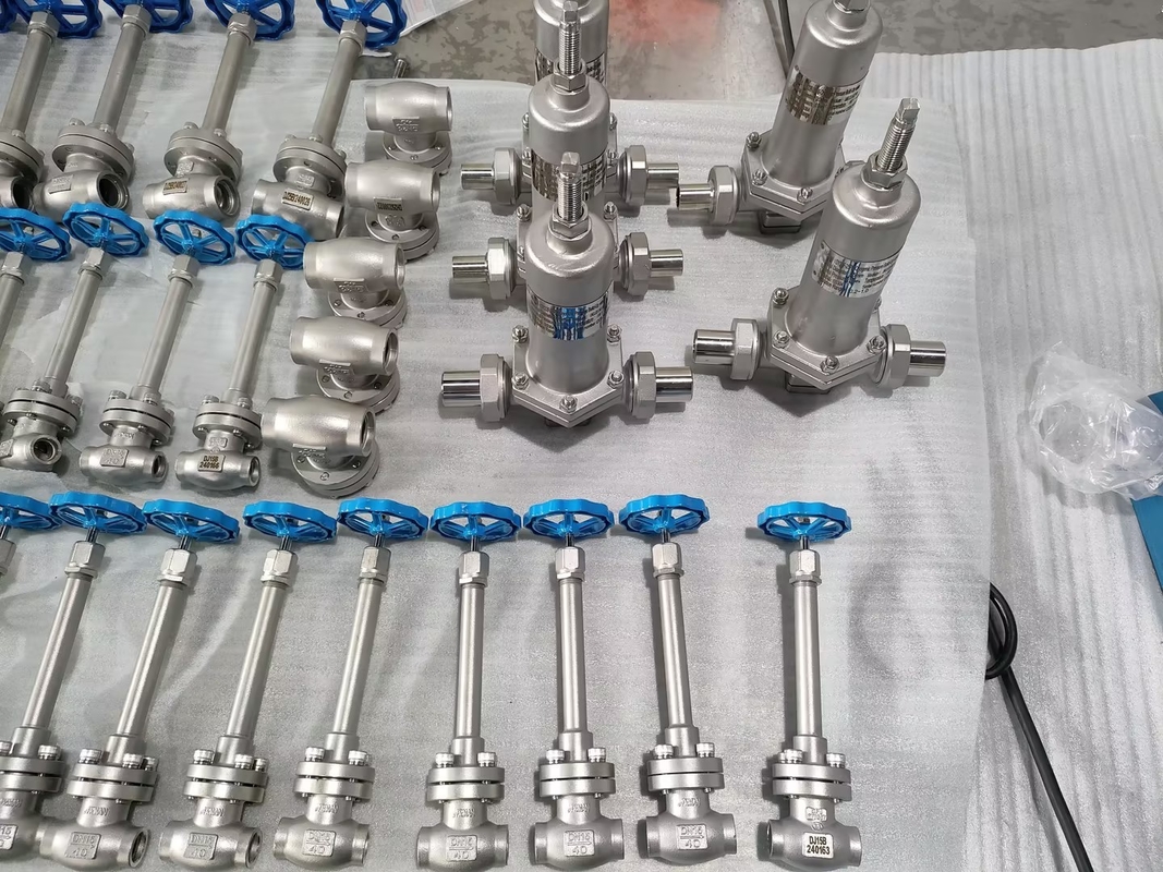 मैनुअल स्टेनलेस स्टील दबाव घटाने वाल्व एलएनजी/LOX/LN2/LAR/LCO2 के लिए गैस दबाव नियामक वाल्व